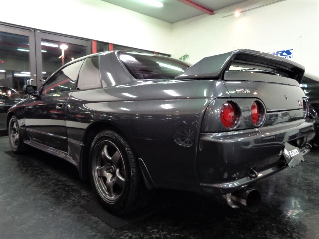 NISSAN SKYLINE GT-R - 国産・輸入車のスポーツカー専門店 - TC CARS