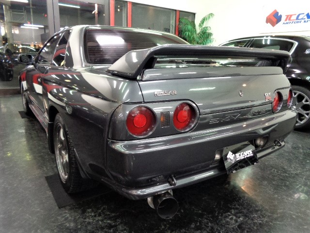 NISSAN SKYLINE GT-R - 国産・輸入車のスポーツカー専門店 - TC CARS