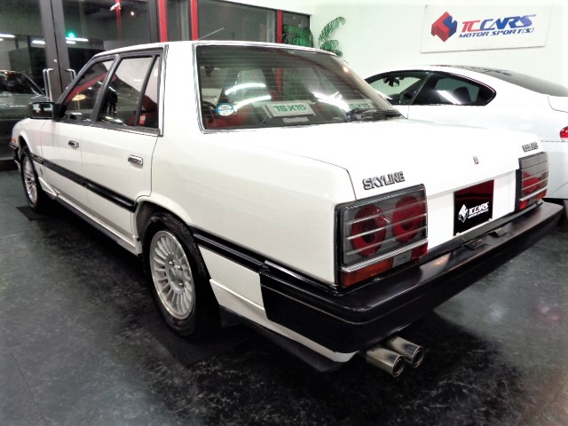 NISSAN SKYLINE - 国産・輸入車のスポーツカー専門店 - TC CARS