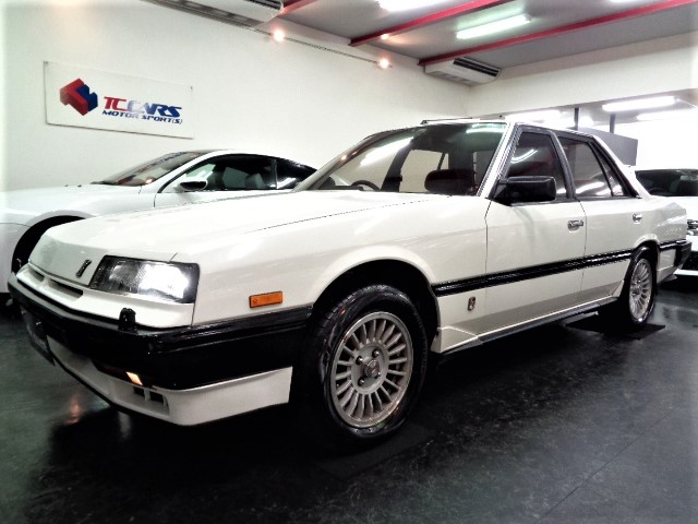 NISSAN SKYLINE - 国産・輸入車のスポーツカー専門店 - TC CARS